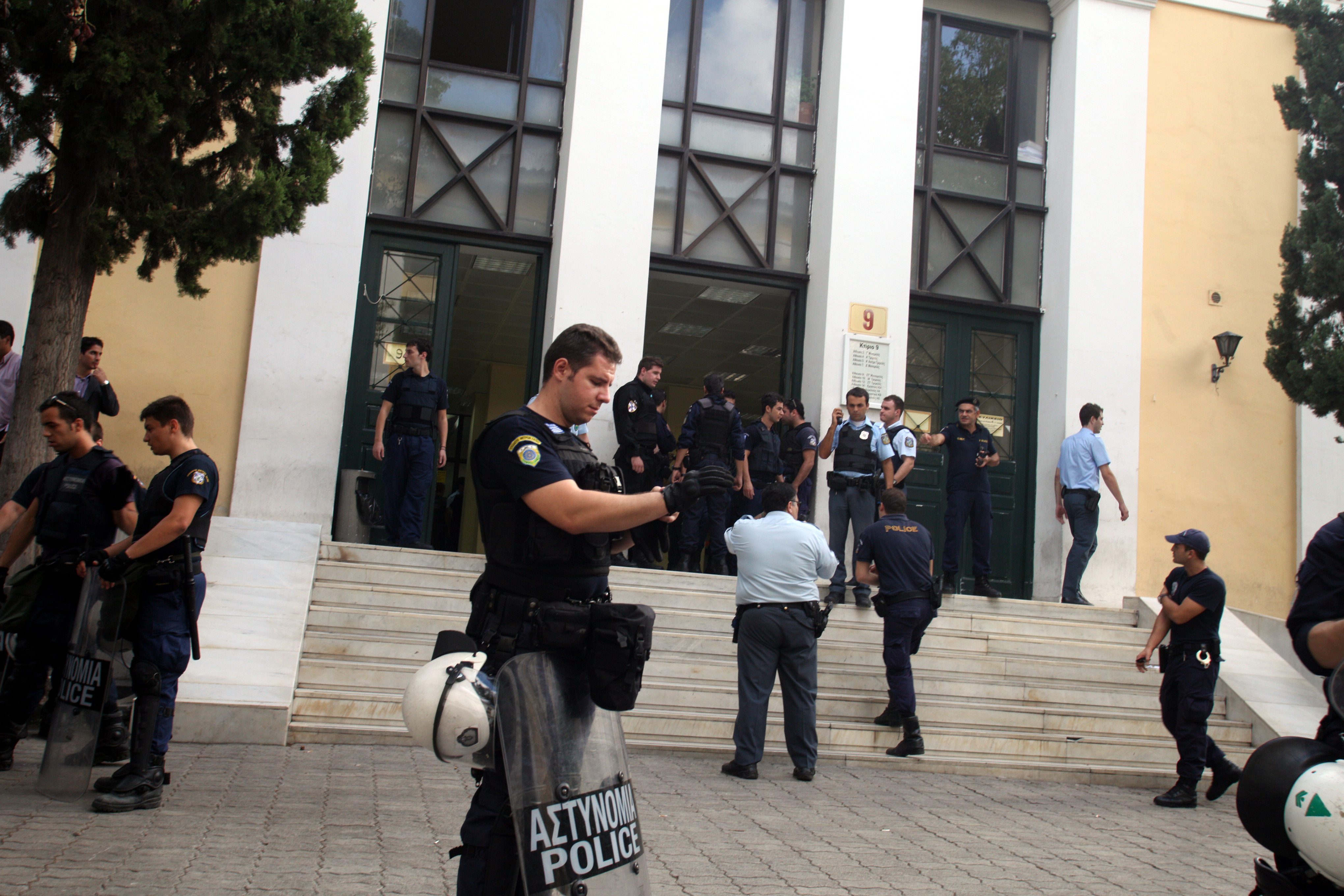 Fair Trials International: Κατάχρηση της διαδικασίας προφυλάκισης από τα ελληνικά δικαστήρια