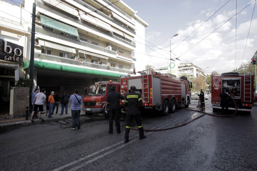 Εμπρησμός με γκαζάκια σε γραφεία στην οδό Ακαδημίας