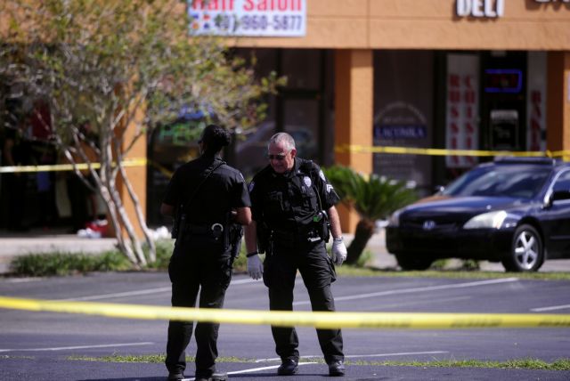 Ενας νεκρός και δύο τραυματίες από πυροβολισμούς σε εμπορικό κέντρο στη Φλόριντα