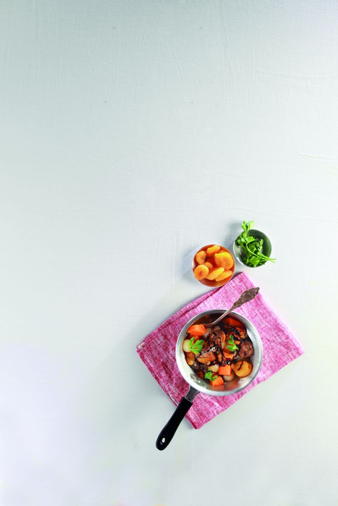 Κατσικάκι με βερίκοκα, γλυκοπατάτες και πετιμέζι