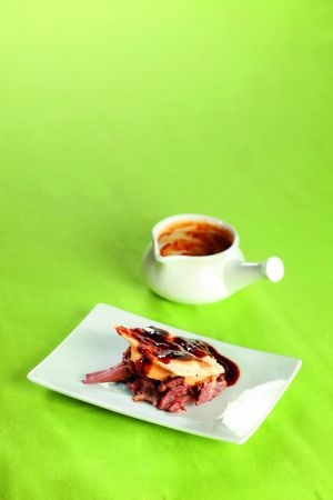 «Κρεατόπιτα» με μοσχαρίσια ουρά και πουρέ μελιτζάνας