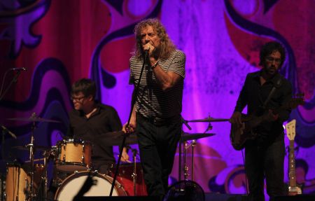 Led Zeppelin: Ενα επετειακό βιβλίο για τα 50 χρόνια του συγκροτήματος