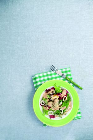 Σαλάτα με θαλασσινά και βινεγκρέτ λιαστής ντομάτας