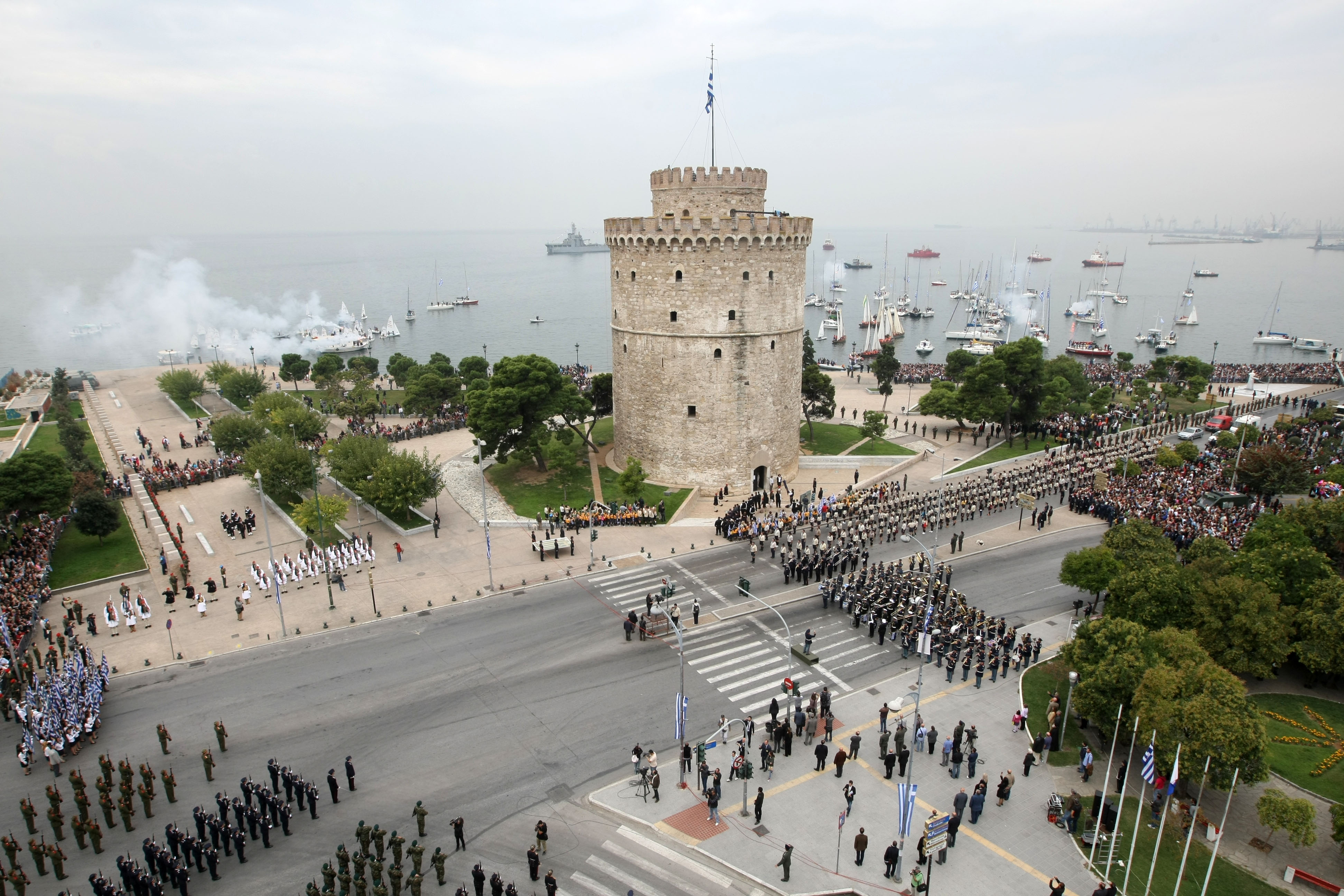 Οι πολιτικοί αρχηγοί και η σημειολογία των ξενοδοχείων της Θεσσαλονίκης