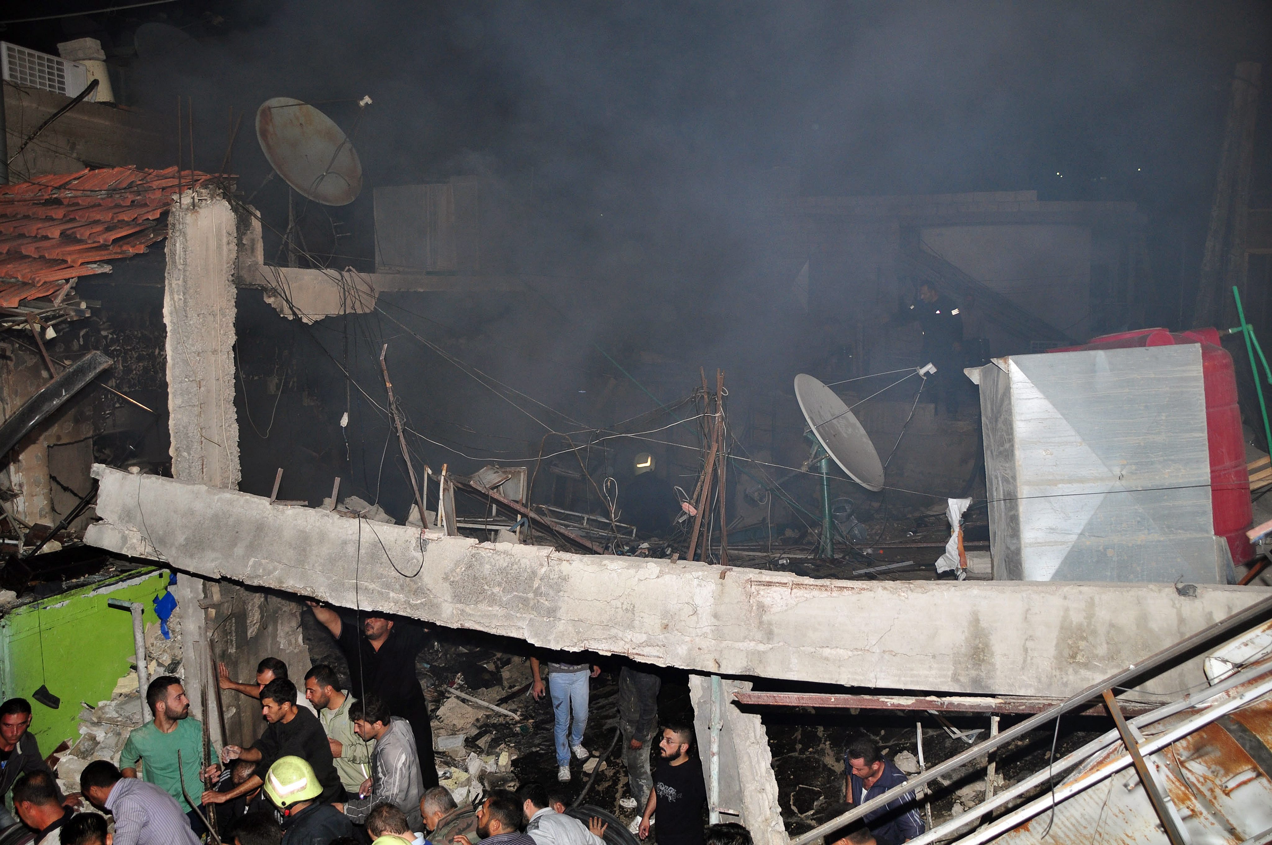 Συρία: Πολλαπλές εκρήξεις στη Δαμασκό κοντά στο Προεδρικό Μέγαρο