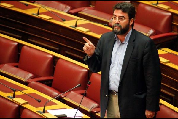 Β. Οικονόμου: «Η στοιχειώδης σοβαρότητα επιβάλλει η παραίτηση Κουβέλη να είναι οριστική και αμετάκλητη»