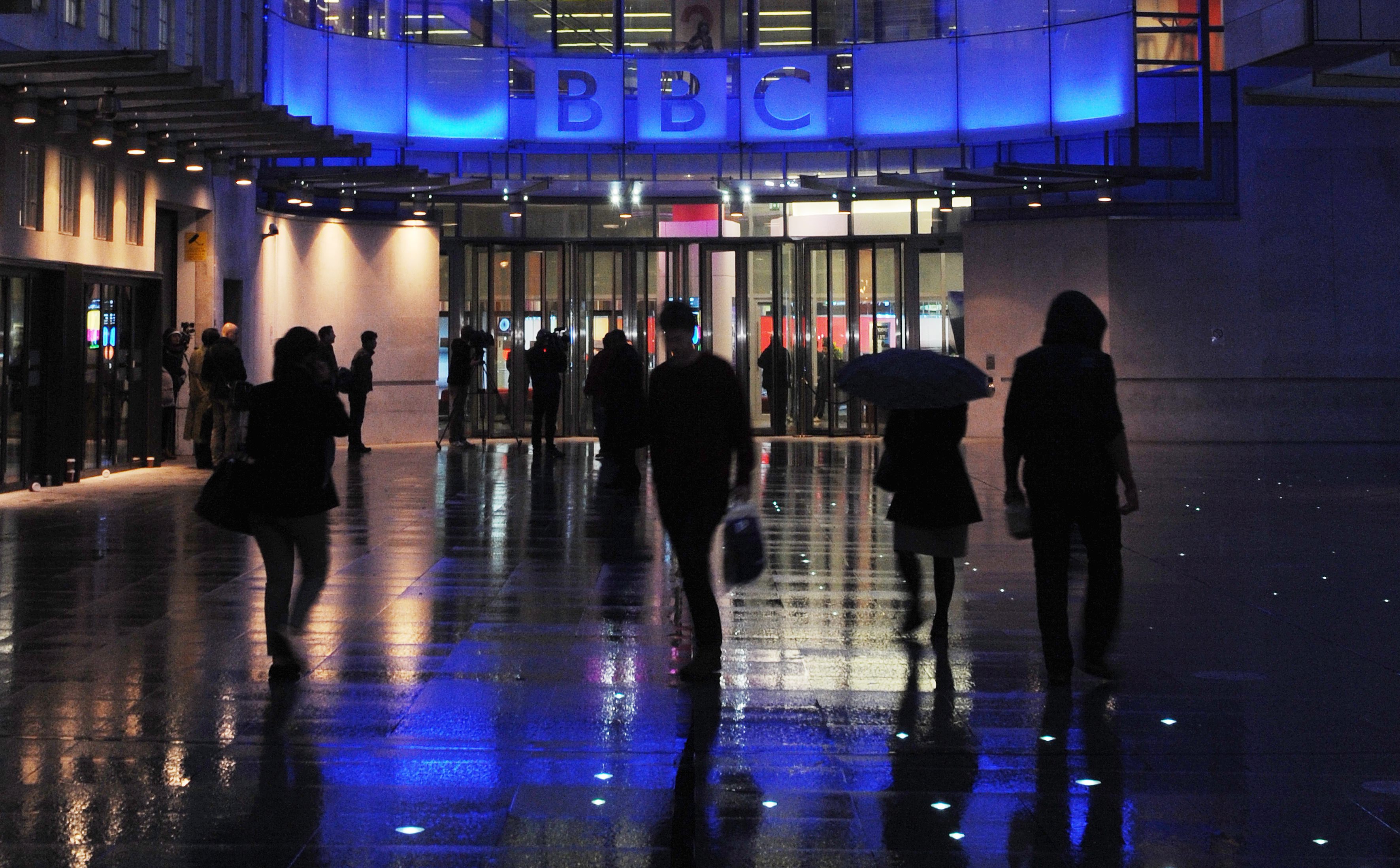 Για την ΕΡΤ τι να διαλέξω; BBC, ARD-ZDF ή SRG;