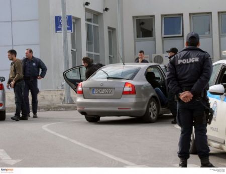 «Ανενόχλητοι» βασικοί ύποπτοι από τη σπείρα των «βομβιστών της Κρήτης»