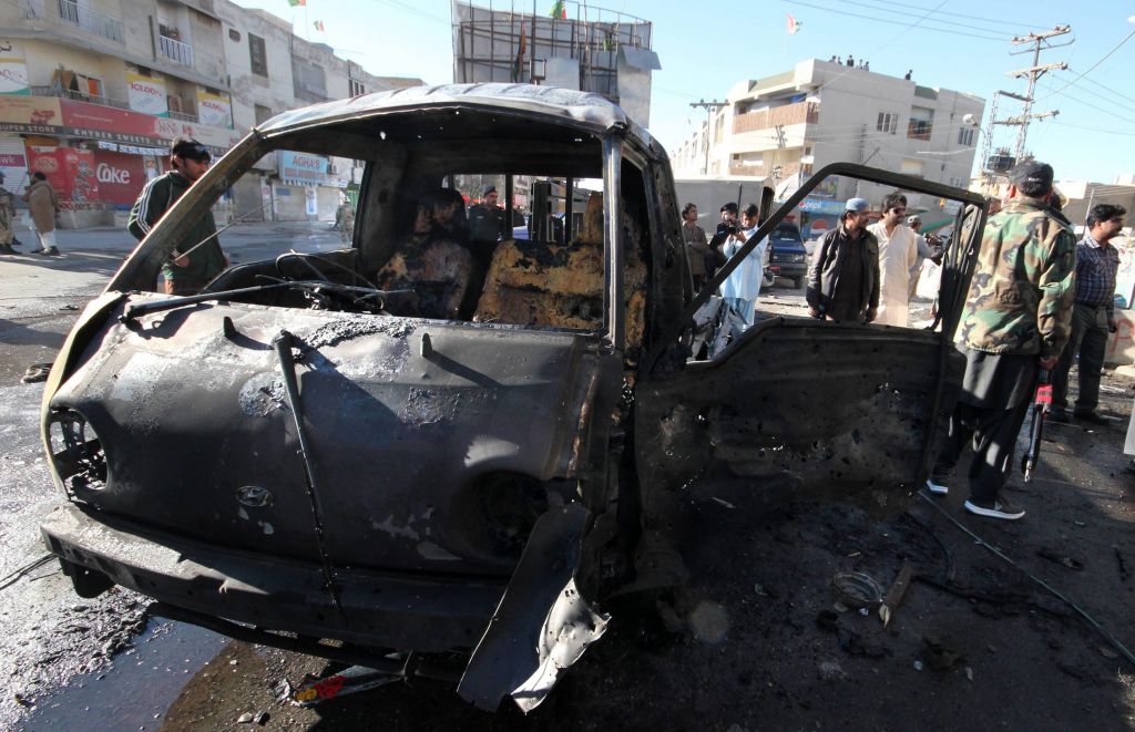 Πακιστάν: Εκρηξη βόμβας σε προεκλογική συγκέντρωση με δεκάδες νεκρούς