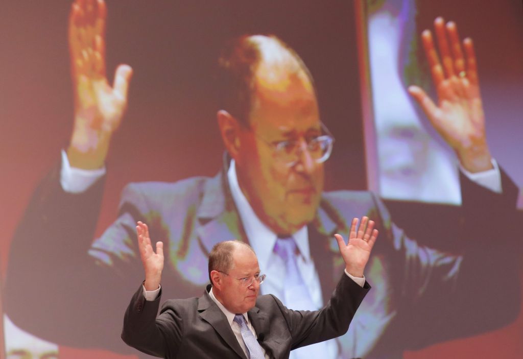 Πέερ Στάινμπρουκ: Πορεία προς την καγκελαρία με «όχημα» την κοινωνική δικαιοσύνη