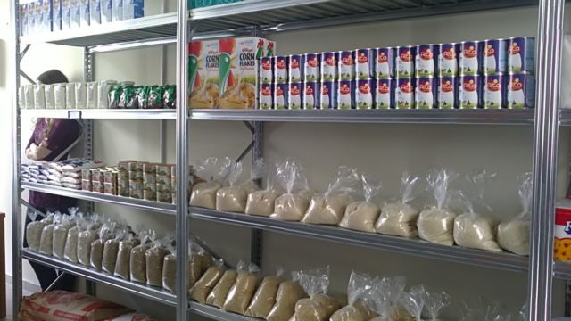 Διανομή τροφίμων στην Τρίπολη
