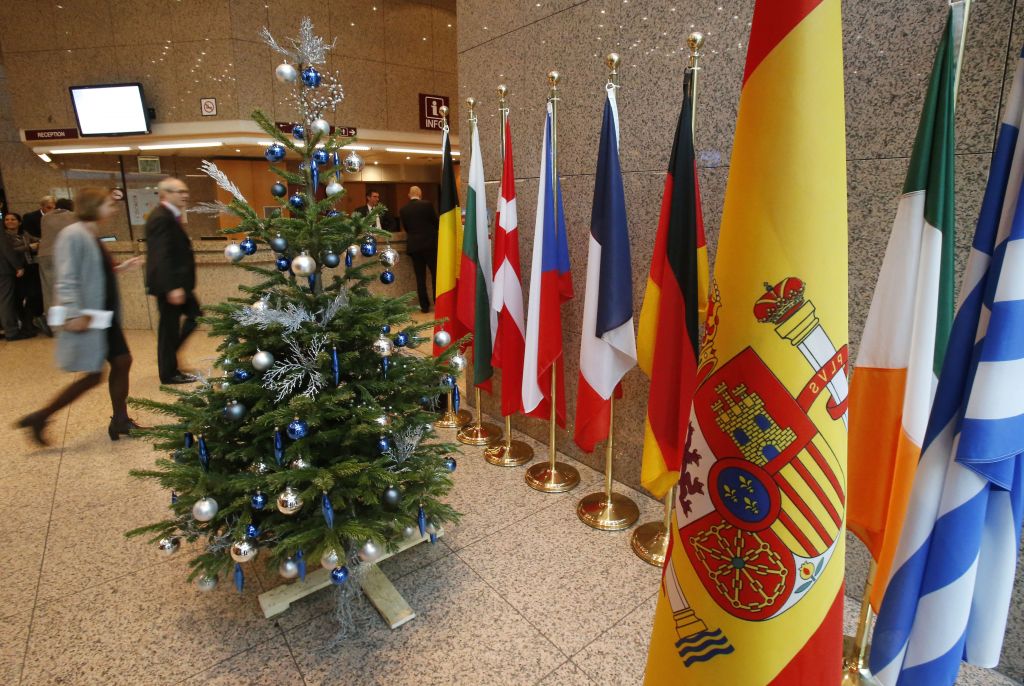 Κομισιόν: Οχι μέτρα σε Γαλλία, Ιταλία για τους προϋπολογισμούς