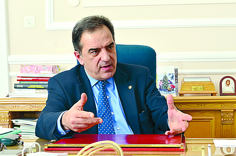 Κωνσταντίνος Γάτσιος: «Δεν μπορούμε να ζούμε άλλο με καταστροφικές ψευδαισθήσεις»