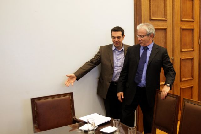 Πρόεδρος εφοπλιστών: «Θέλουμε να μείνουμε στην Ελλάδα»
