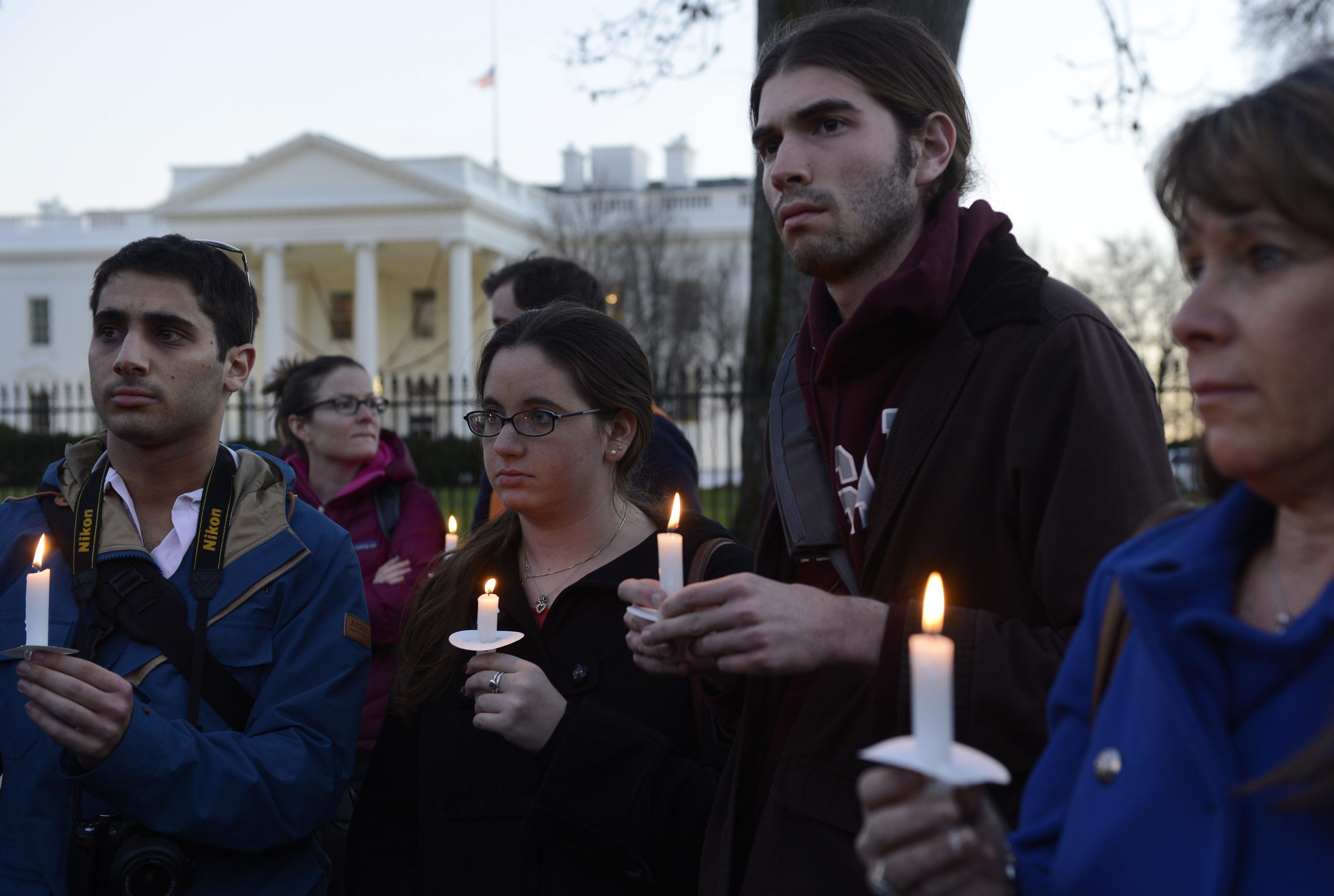 ΗΠΑ: Ενός λεπτού σιγή την Παρασκευή για τα θύματα του Νιουτάουν