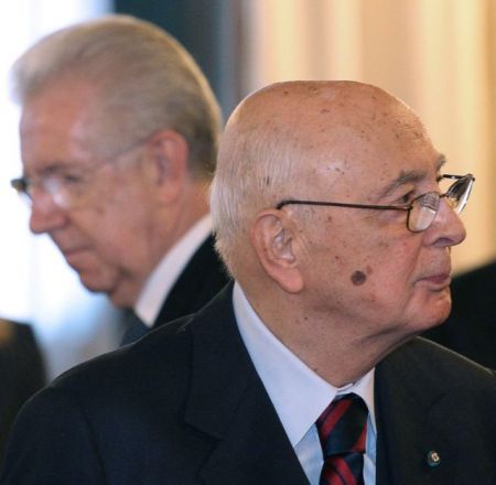 Διαψεύδει ο Ναπολιτάνο ότι προετοίμαζε κυβέρνηση Μόντι από τον Ιούνιο του 2011