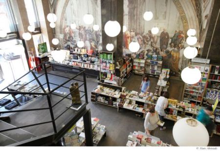 Το βιβλιοπωλείο αντέχει