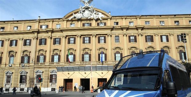 Ιταλία: «Σέρπικο» κατά της φοροδιαφυγής | tovima.gr