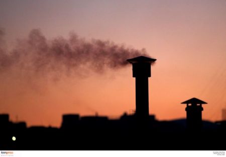 Γεωργιάδης: Χωρίς θέρμανση σχολεία-δημόσια κτίρια για την αιθαλομίχλη