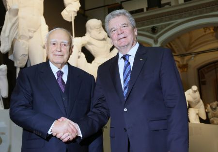 Με συγγνώμη εξαλείφεται το παρελθόν,δηλώνει ο Γιόαχιμ Γκάουκ