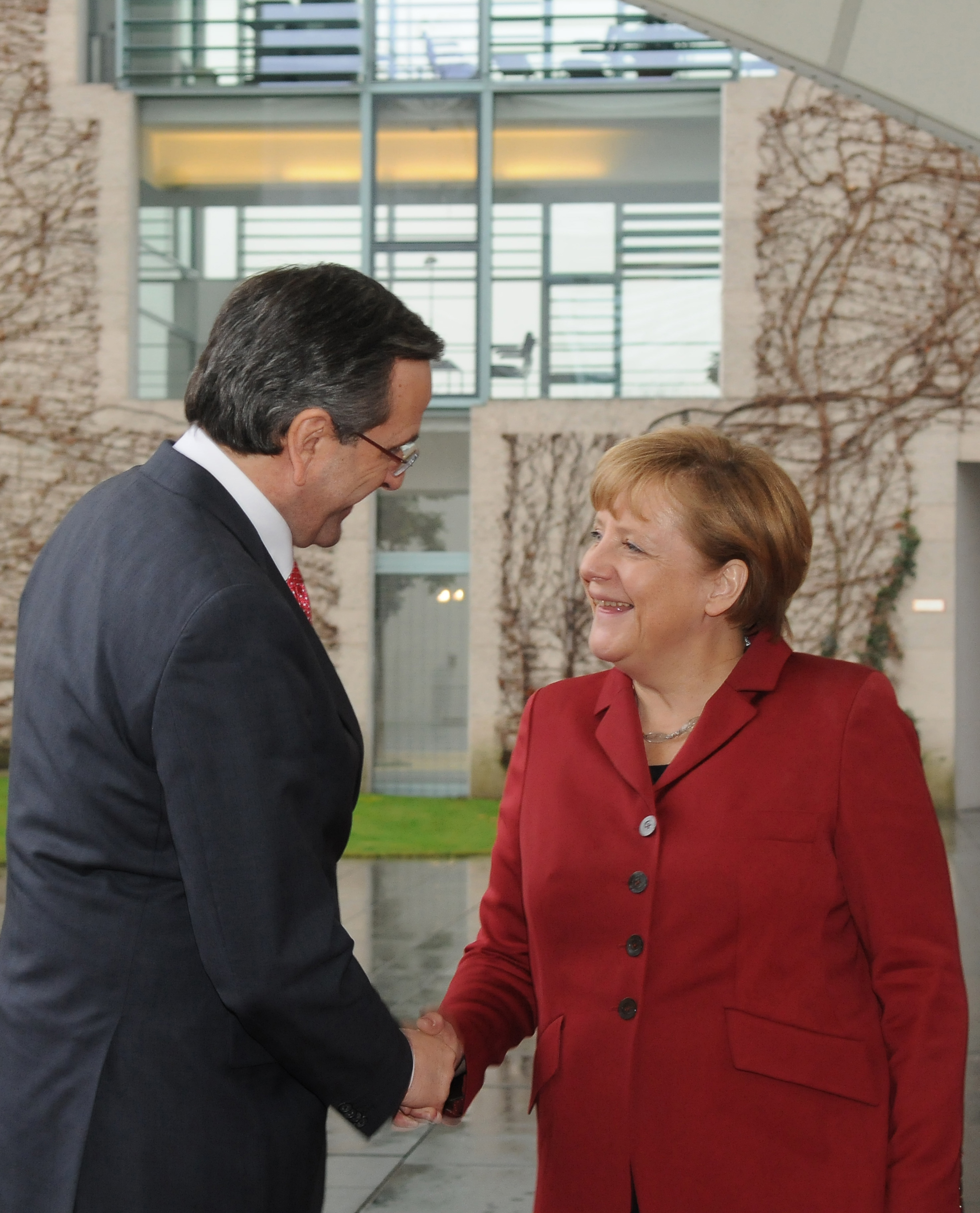 Σαμαράς στο Βερολίνο: Εισέπραξε επαίνους, αναμένει επενδύσεις