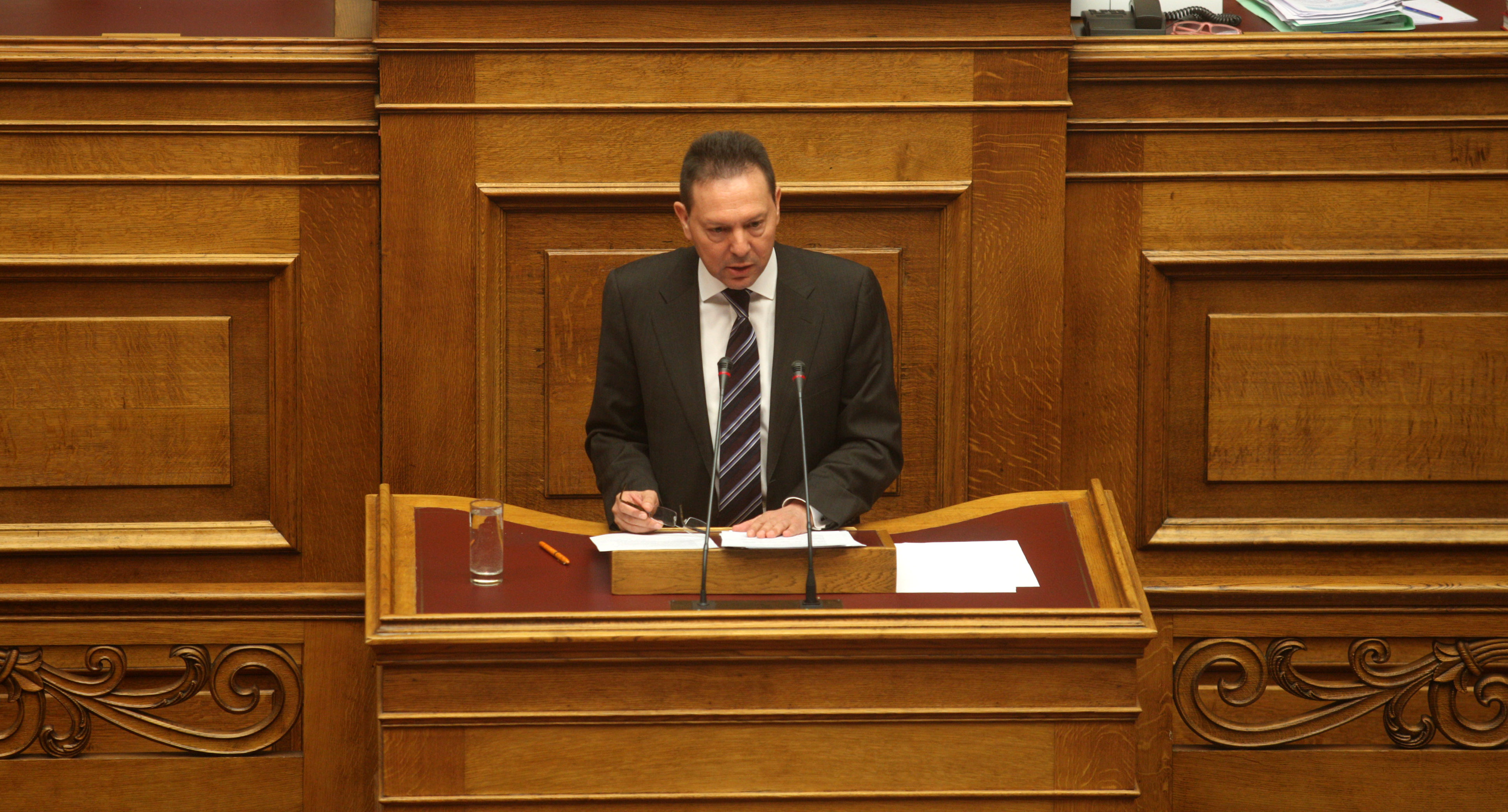 Γ. Στουρνάρας: Επιβαρύνουμε με φόρους για να γλιτώσουμε μισθούς – συντάξεις