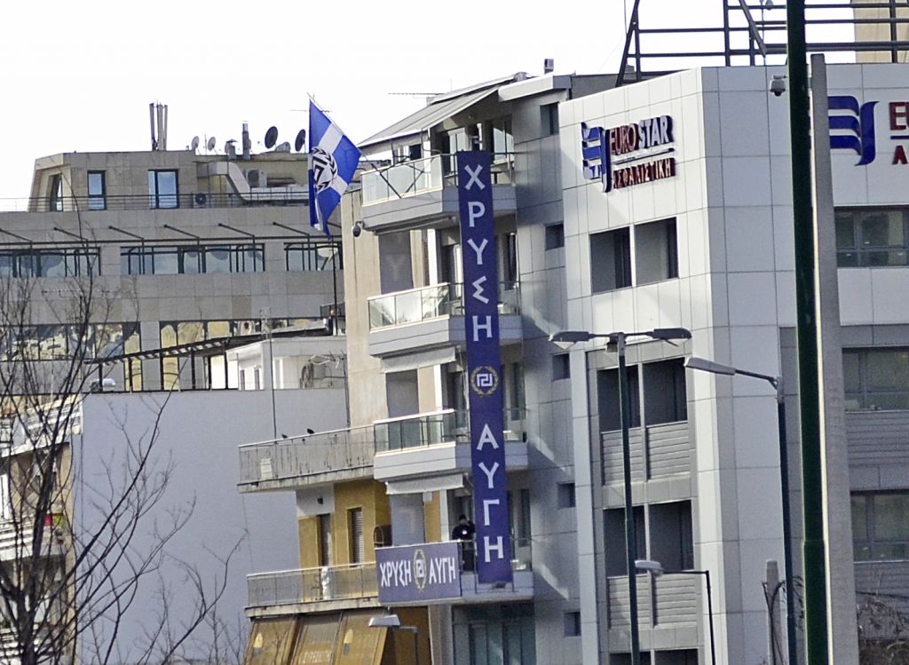 Guardian: Ελληνες εφοπλιστές χρηματοδοτούν την Χρυσή Αυγή