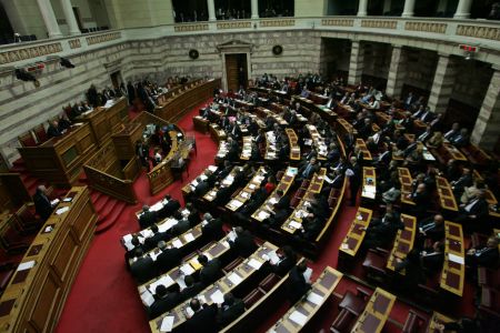 Κοινωνία και κόμματα σε δρόμο ριζικού μετασχηματισμού