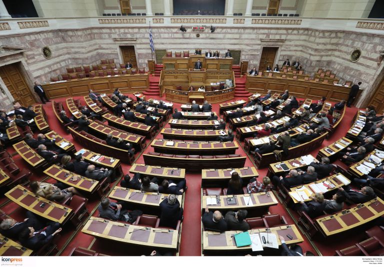 Ερώτηση στη Βουλή για τους ειδικούς γραμματείς από τον Πάρι Μουτσινά | tovima.gr