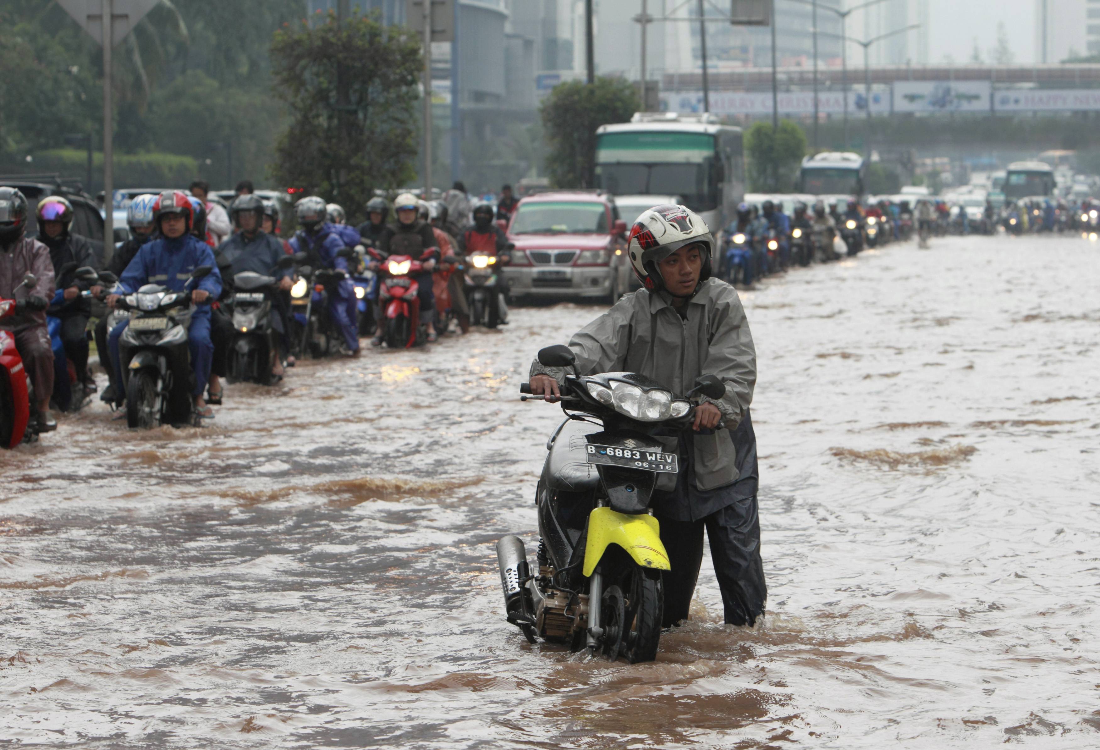 24 εκατ. άνθρωποι κινδυνεύουν από τις πλημμύρες στην Ασία