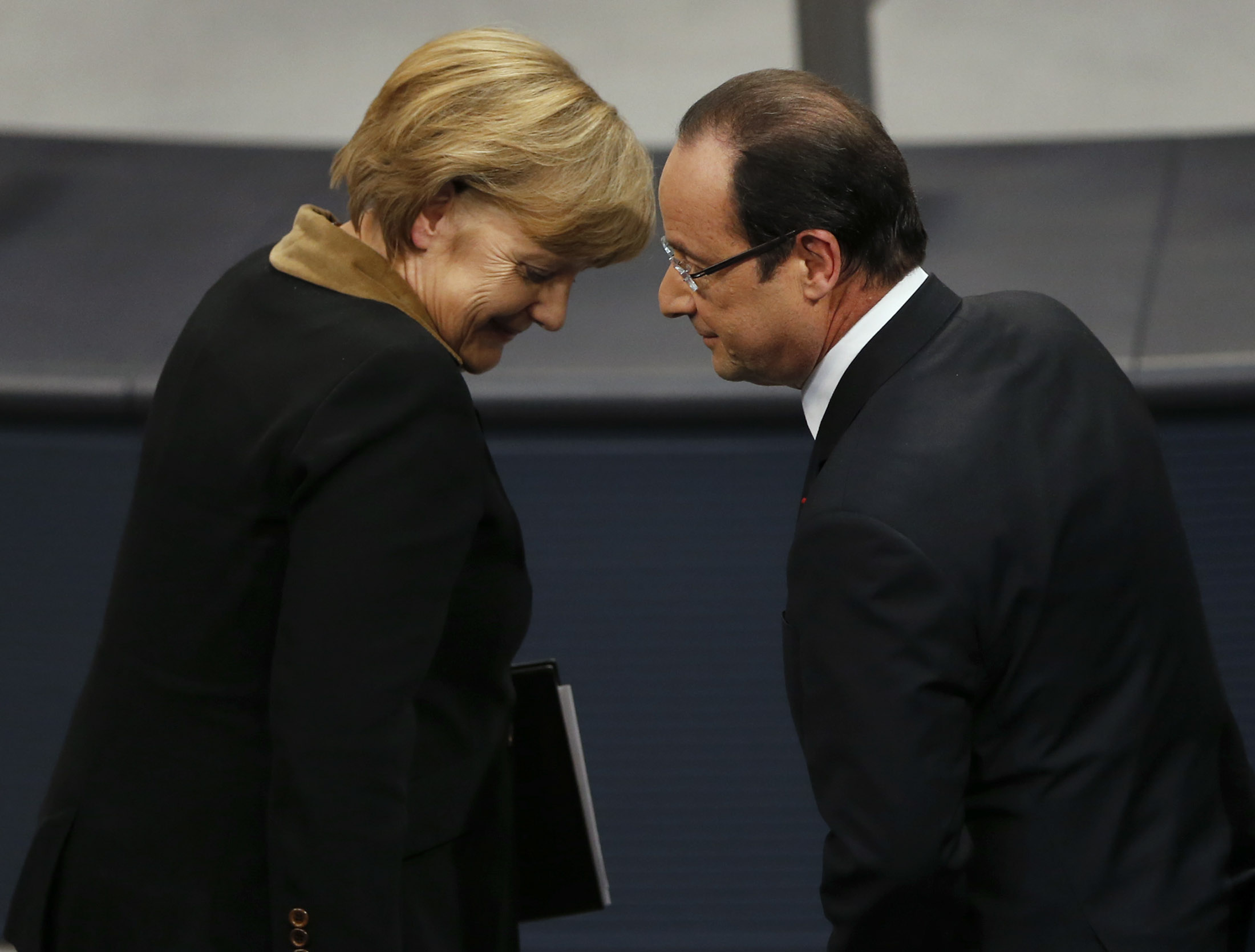 Μόσχα: Συνάντηση Μέρκελ – Ολάντ – Πούτιν για το σχέδιο στην Ουκρανία