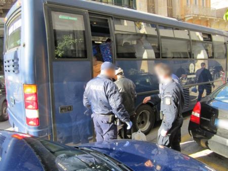 Ο «Θησέας» της ΕΛ.ΑΣ. λήστευε αλλοδαπούς