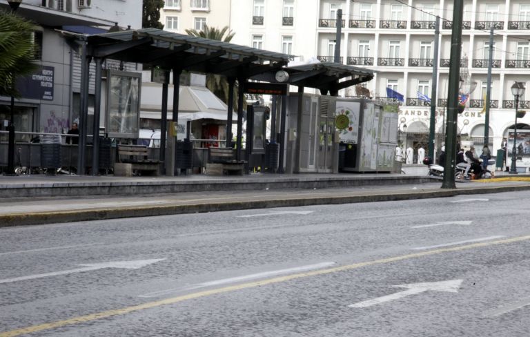 Χωρίς τρόλεϊ και λεωφορεία έως την Τρίτη – Γραμμή πολιτικής επιστράτευσης των απεργών από την κυβέρνηση | tovima.gr
