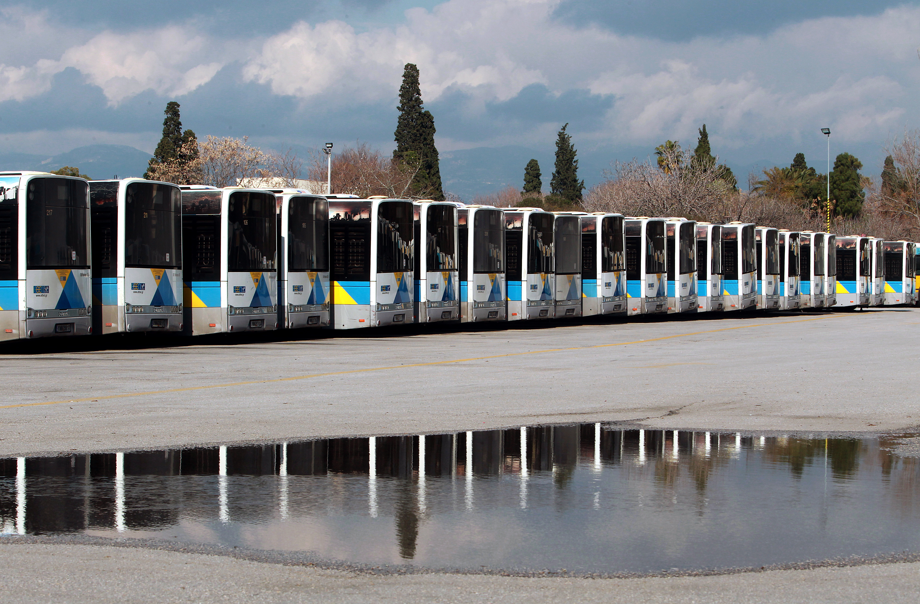 Χρυσοχοΐδης: Να αλλάξει ο τρόπος λειτουργίας του δημοσίου
