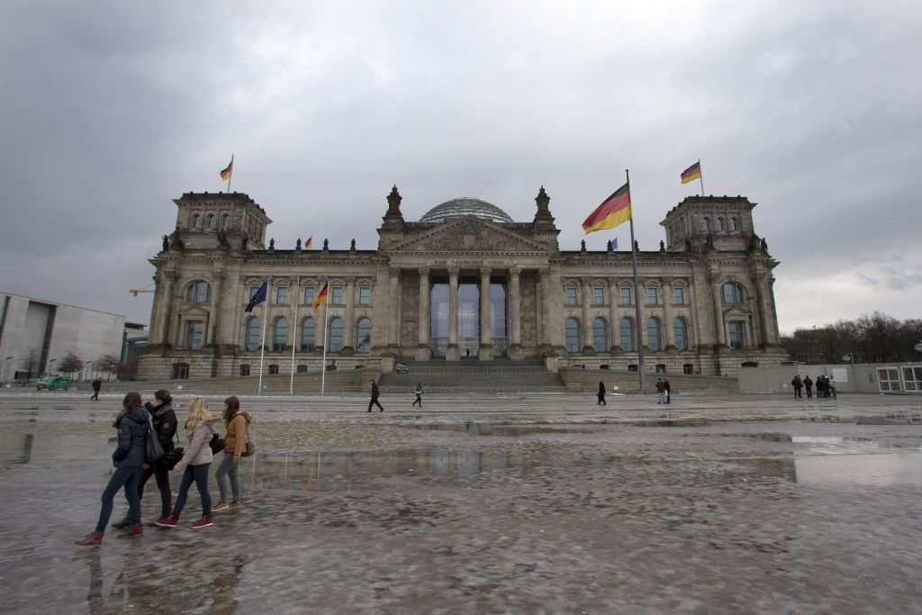 Γερμανικό ΥΠΟΙΚ: Χάθηκε η εμπιστοσύνη στην Ελλάδα