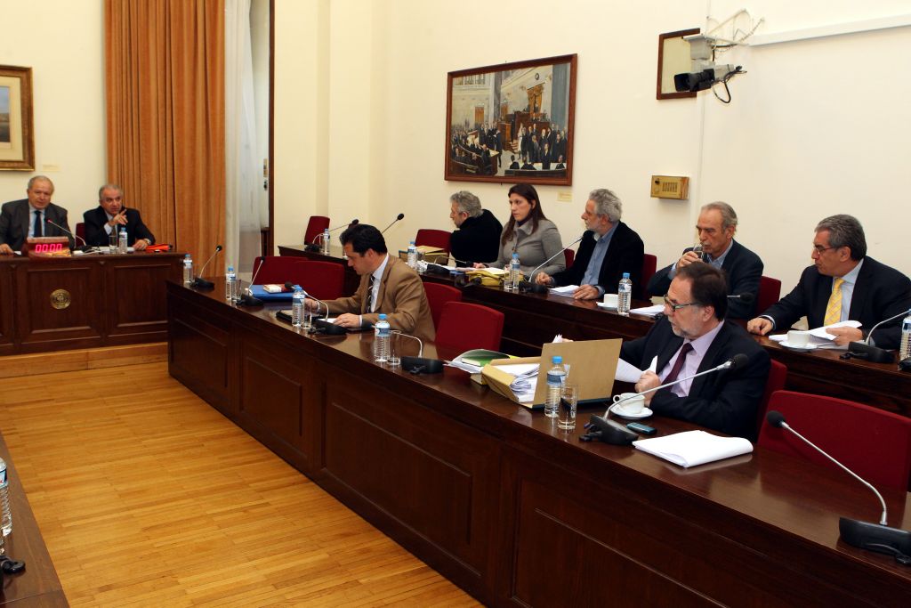 Παράταση εργασιών μέχρι 15 Απριλίου ζητά η Προανακριτική