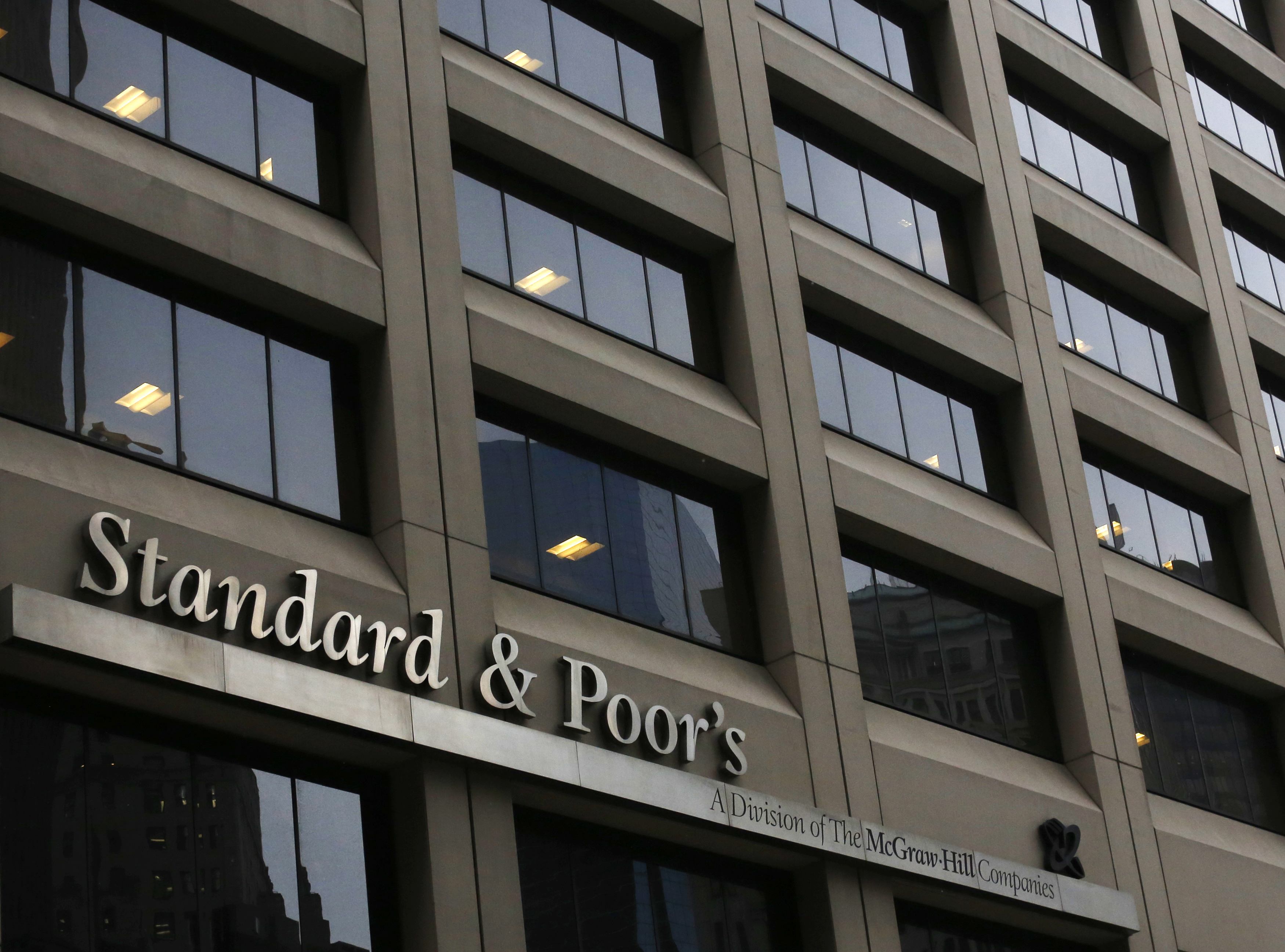 Standard & Poor’s: Επιβεβαιώνει το «ΑΑ» της Γαλλίας