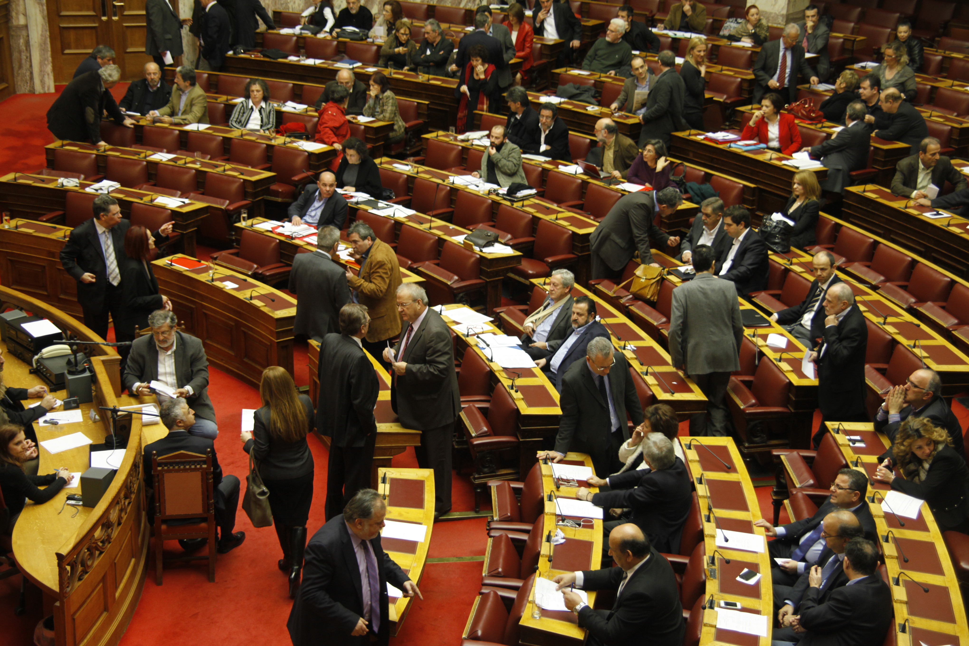 Βουλή: Ηχηρό «ναι» στην τροπολογία για μίσθωση των δημόσιων νησίδων