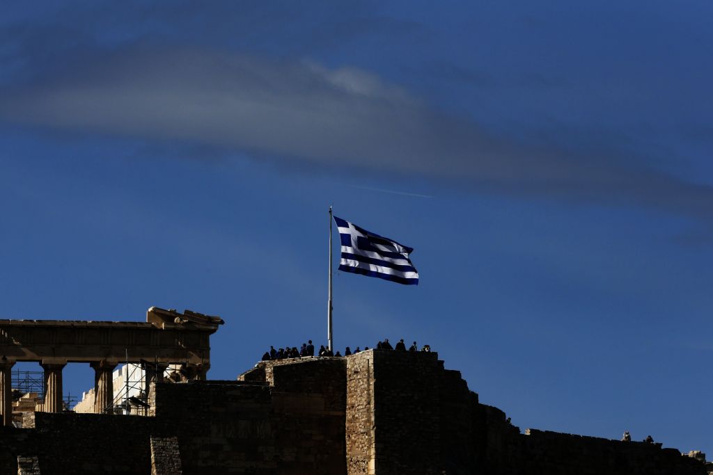 WSJ: H Ελλάδα πλησιέστερα στην ανάσταση των αγορών ομολόγων