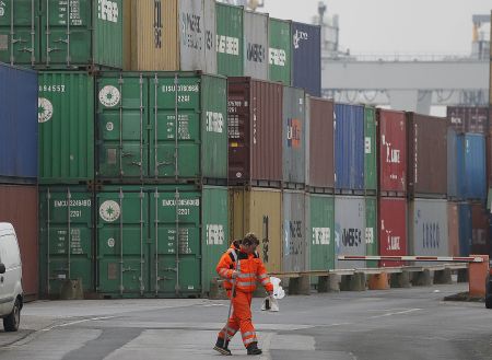 Ρεκόρ 18 δισ. ευρώ στις εξαγωγές, παρά τα capital controls