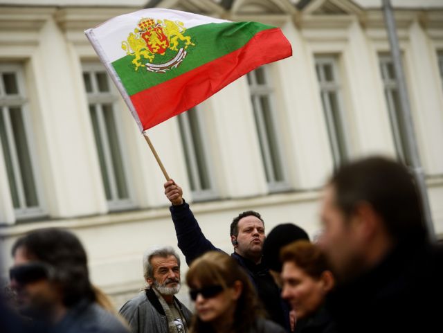 Βουλγαρία: Οι νέοι διαδηλώνουν ανεξάρτητα από κόμματα και συνδικαλιστές