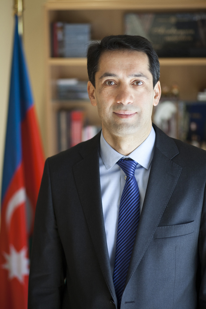 Ο Πρέσβης του Αζερμπαϊτζάν μιλάει για την Πρώτη Δημοκρατία της χώρας