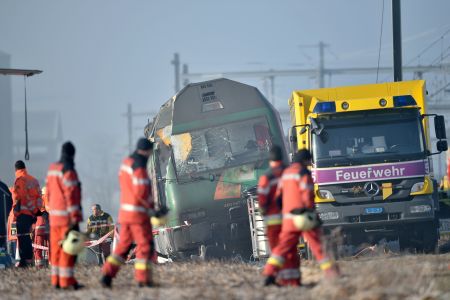 Ελβετία: Σύγκρουση δύο τρένων βόρεια της Ζυρίχης-49 τραυματίες