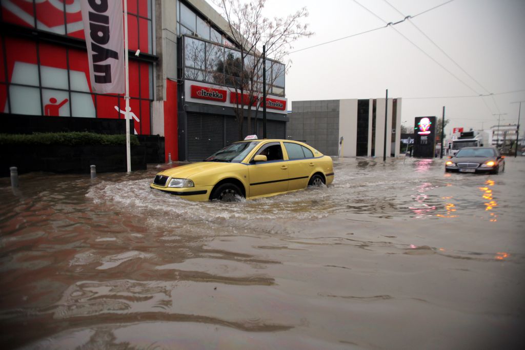 Που έχει διακοπεί η κυκλοφορία λόγω πλημμύρας