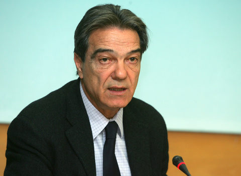 Ν. Σηφουνάκης: «Υποεκπροσωπείται το ΠΑΣΟΚ στο κυβερνητικό σχήμα» | tovima.gr