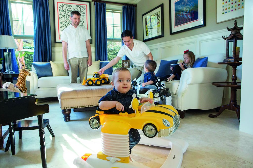 Μπορούν οι γονείς να ανήκουν στο ίδιο φύλο;