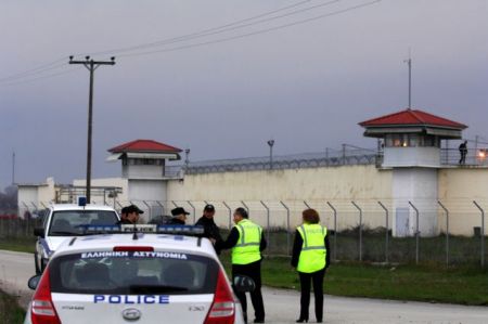 Εντοπίστηκε τούνελ κάτω από τις φυλακές Τρικάλων