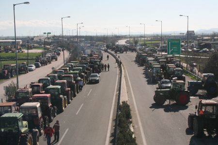 Συναντάται την Τετάρτη ο Τσαυτάρης με τους εκπροσώπους των αγροτών