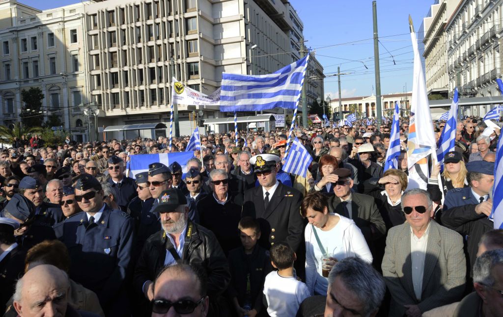 Συμβιβασμός: Επιστροφή με δόσεις τα αναδρομικά στους ένστολους