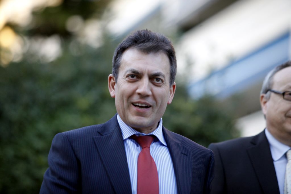 Εφάπαξ από το καλοκαίρι η μείωση των ασφαλιστικών εισφορών